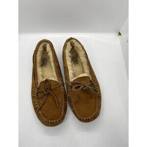 UGG Australia Moccasin Slipper Size 5